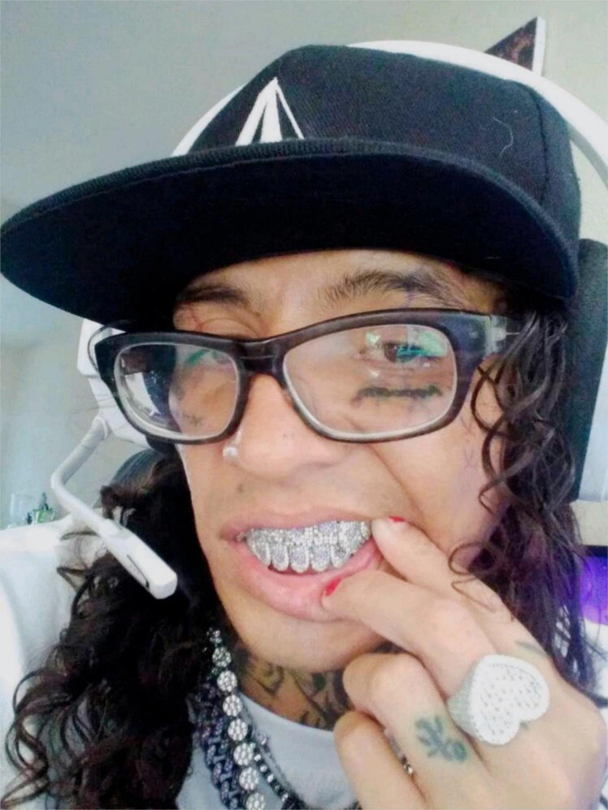 Grillz Hip-Hop Rock Hip-Hop Braces Love Diamond Jewelry Eight Teeth HIPHOP Copper Zirconium Full Diamond Braces Jewelry