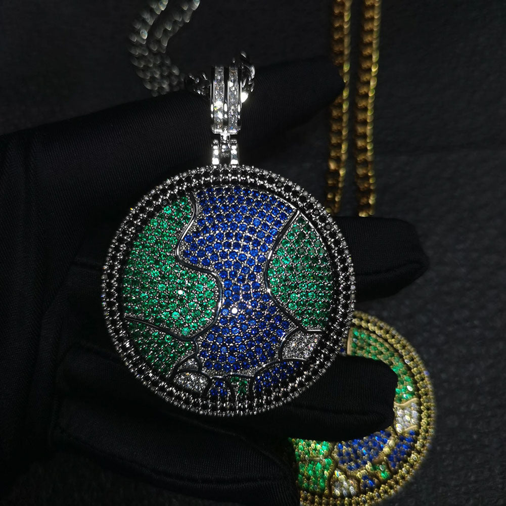 Jewelry Full Diamond Rotatable Earth Pendant Copper Inlaid AAA Zircon Jesus Pieces Royalty