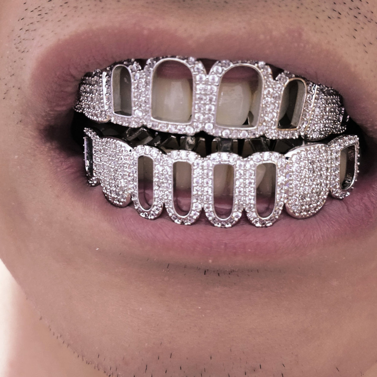 Grillz Hip-Hop Rock Hip Hop Singer Braces Real Gold Plated Hollow Teeth Filled with Diamonds Cross Border HIPHOP Braces Halloween Hip Hop Ornaments