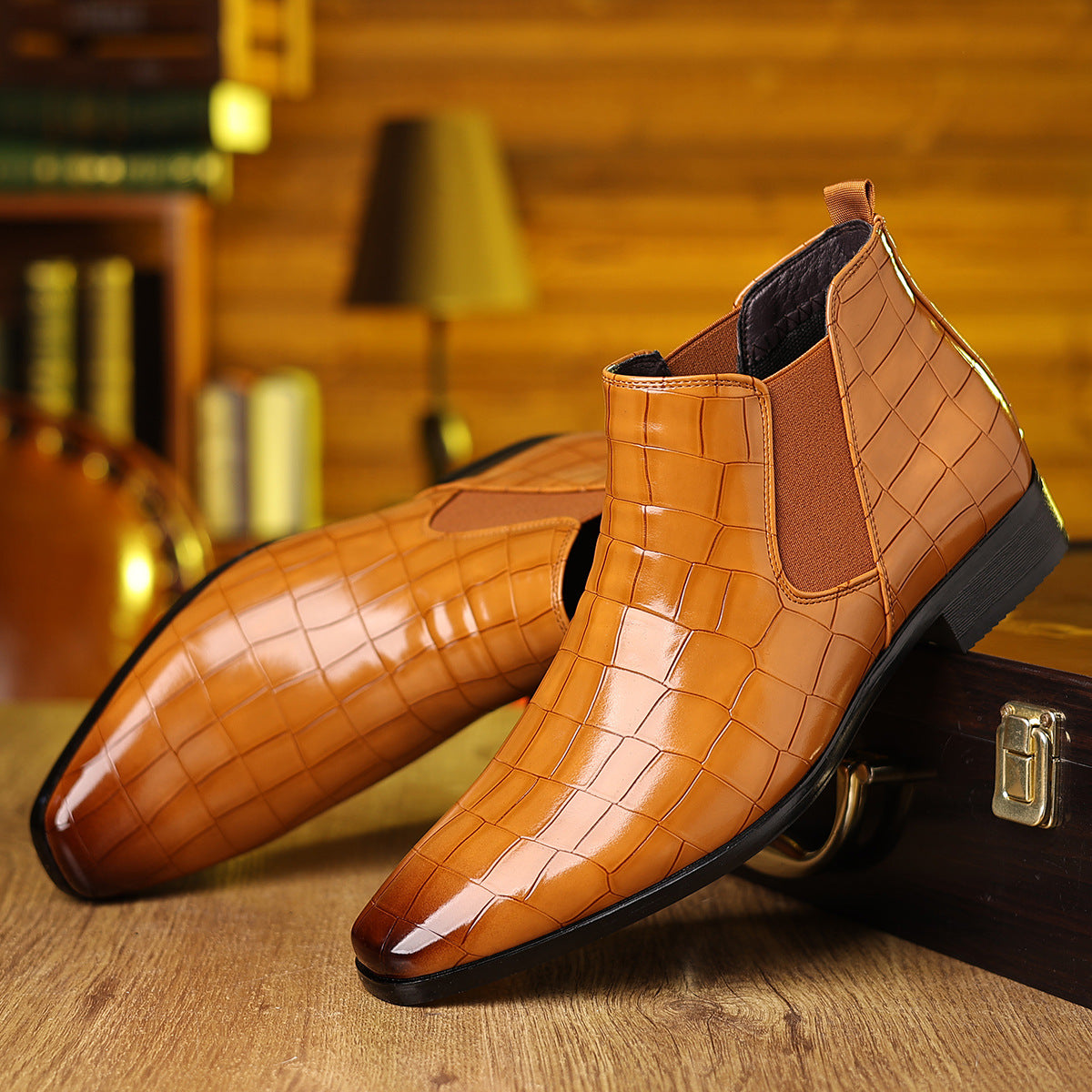 Men's dress shoes Chelsea boots glossy patent leather crocodile pattern elastic one-pedal men's shoes British style high-top men's shoes autumn and winter