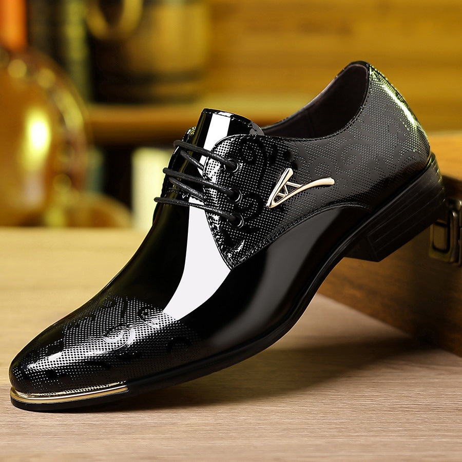 Men's dress shoes large size leather shoes men's glossy patent leather lace-up men's shoes business casual metal embellishment label British style derby shoes