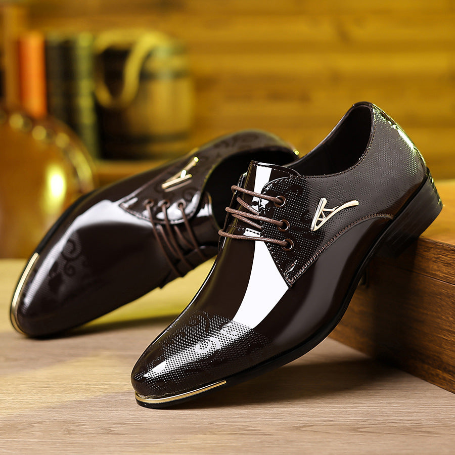 Men's dress shoes large size leather shoes men's glossy patent leather lace-up men's shoes business casual metal embellishment label British style derby shoes