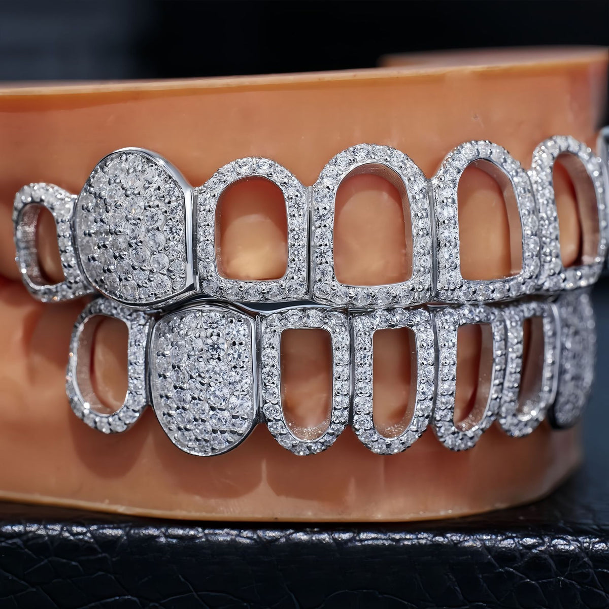 Grillz Hip-Hop Rock Hip Hop Singer Braces Real Gold Plated Hollow Teeth Filled with Diamonds Cross Border HIPHOP Braces Halloween Hip Hop Ornaments