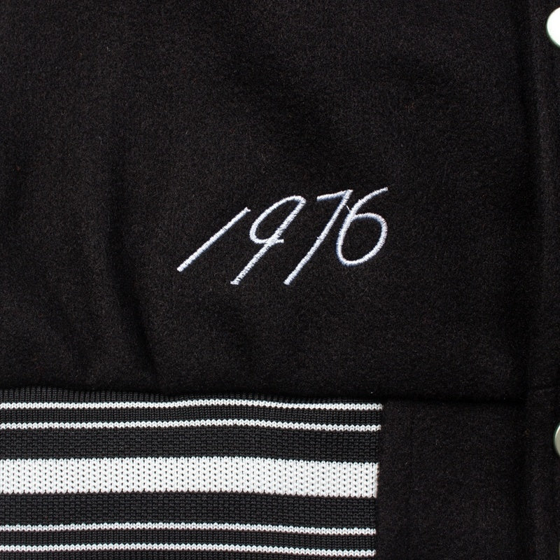 American-style baseball jacket Unisex Streetwear-Style Cardigan with Embroidered Tiger Motif